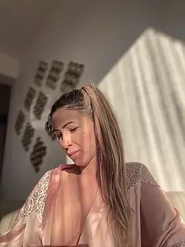 RaquelleDevon online show from 13, 3, 2026