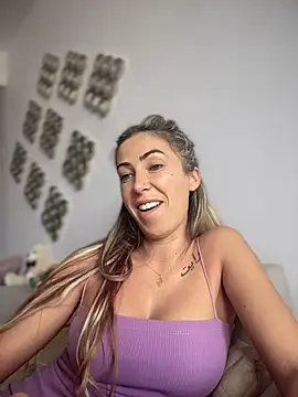 RaquelleDevon online show from 25, 6, 2026
