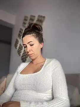 RaquelleDevon online show from 15, 10, 2025