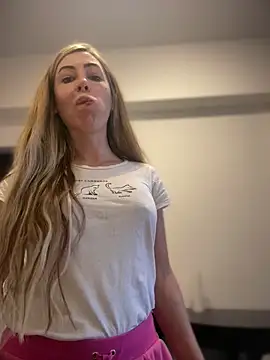 RaquelleDevon online show from 6, 2, 2026