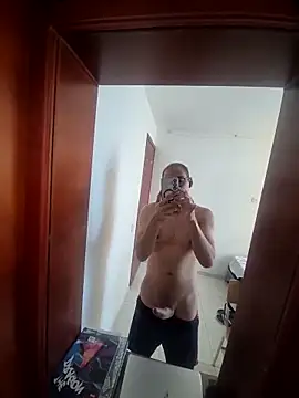 Snapshot of Juan2323hot chatting on 30, 9, 2025 Juan2323hot online show from 30, 9, 2025