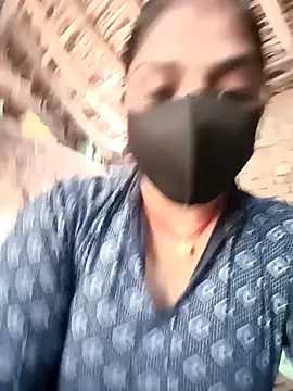 Snapshot of haymona chatting on 13, 10, 2025 haymona online show from 13, 10, 2025