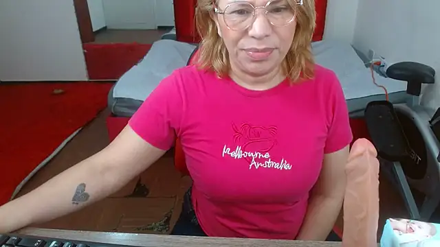 krystal thomson online show from 2, 10, 2025