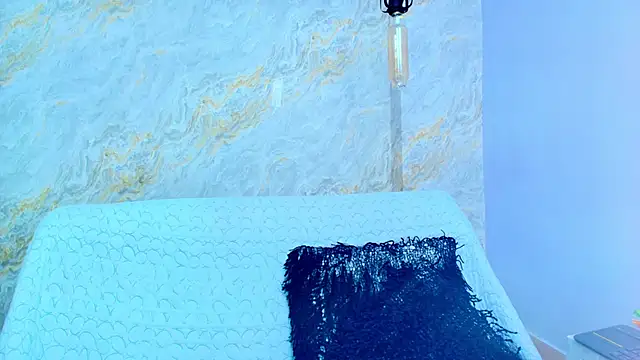 Mia candy 0 online show from 2, 12, 2025