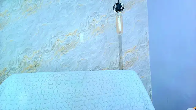 Mia candy 0 online show from 22, 11, 2025