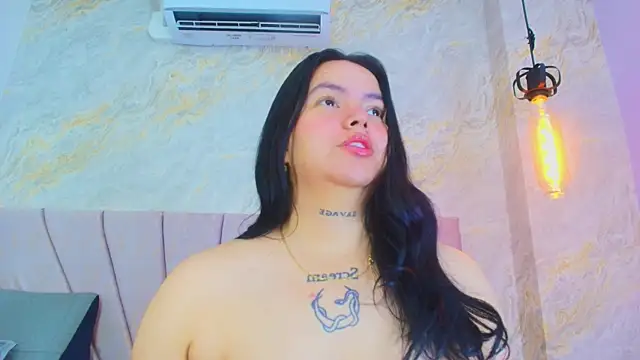 Snapshot of Mia_candy_0 chatting on 10, 6, 2026 Mia candy 0 online show from 10, 6, 2026