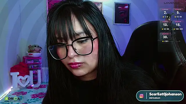 Miss scarllet  online show from 5, 3, 2025