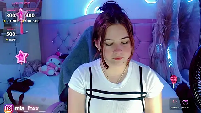 Snapshot of Mia_foxx_ chatting on 23, 10, 2025 Mia foxx online show from 23, 10, 2025