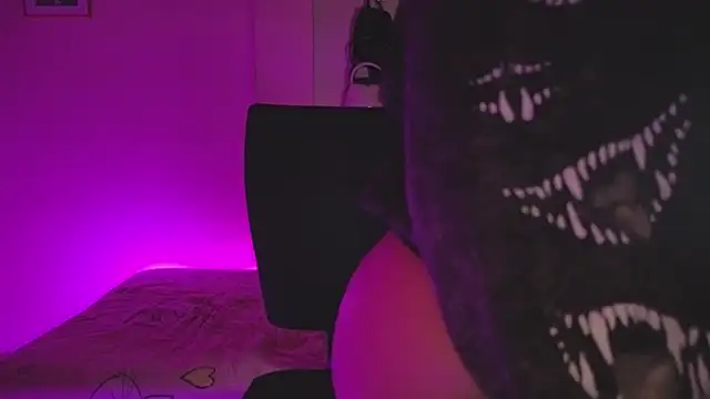 isabelle pretty online show from 15, 4, 2026