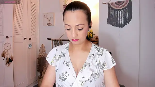 anaruiz  online show from 18, 3, 2026