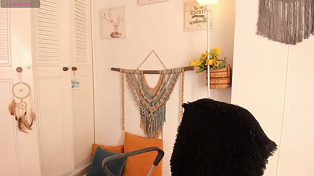 Snapshot of anaruiz_ chatting on 18, 11, 2025 anaruiz online show from 18, 11, 2025