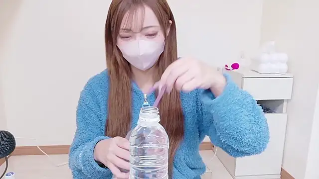  chanMOMO  online show from 19, 12, 2025