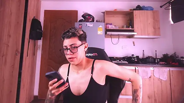 Cutie Shy  online show from 10, 3, 2026