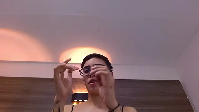 Cutie Shy  online show from 10, 3, 2025