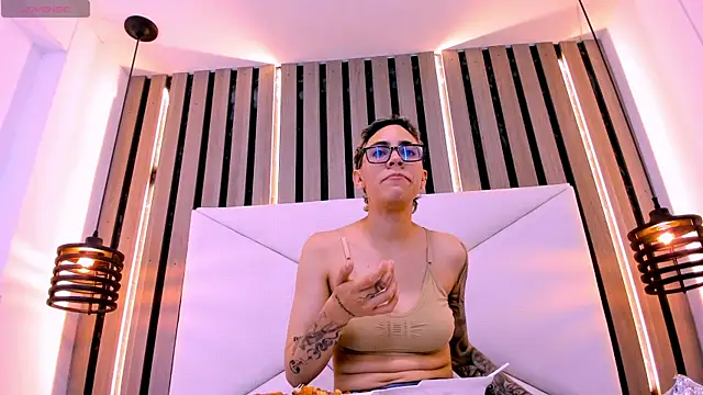 Cutie Shy  online show from 13, 1, 2026