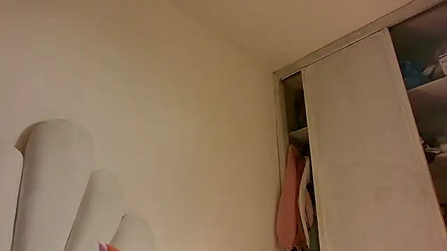 Cutie Shy  online show from 10, 7, 2026