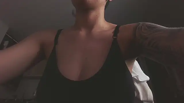 Cutie Shy  online show from 4, 4, 2026