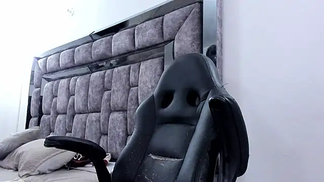 Snapshot of MalconStonne chatting on 31, 10, 2025 MalconStonne online show from 31, 10, 2025