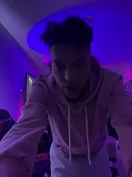 Snapshot of TommyGun_22 chatting on 18, 2, 2025 TommyGun 22 online show from 18, 2, 2025