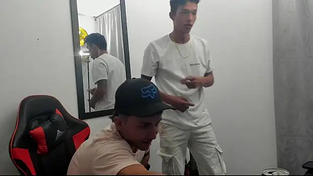 Snapshot of TommyGun_22 chatting on 4, 2, 2025 TommyGun 22 online show from 4, 2, 2025