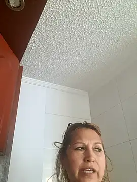 Kazsandraa online show from 4, 6, 2026