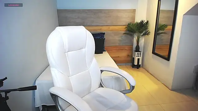 liseth fox online show from 5, 2, 2025