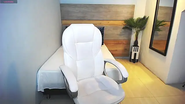 liseth fox online show from 1, 3, 2025