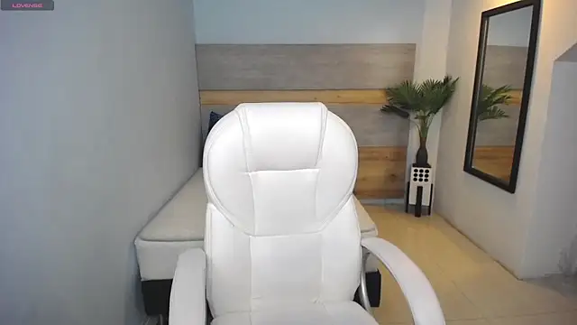 liseth fox online show from 20, 2, 2025