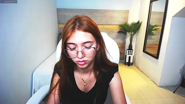 liseth fox online show from 10, 3, 2025