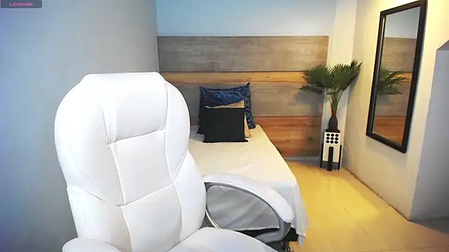 liseth fox online show from 7, 2, 2025