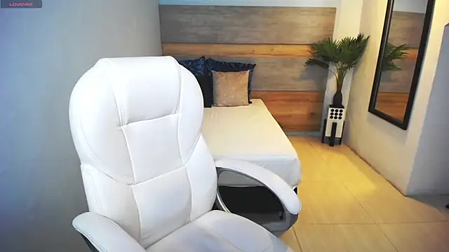 liseth fox online show from 25, 2, 2025