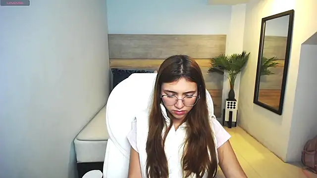 liseth fox online show from 21, 2, 2025