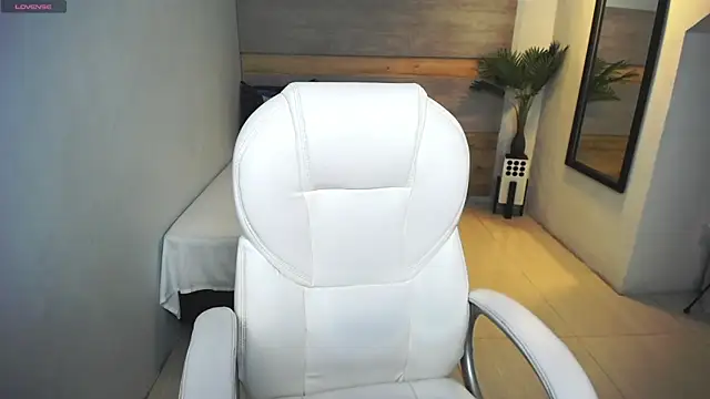 liseth fox online show from 25, 2, 2025