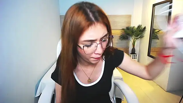 liseth fox online show from 4, 2, 2025