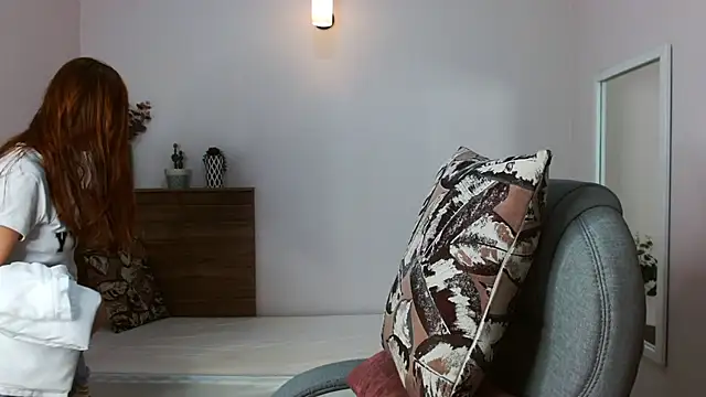 liseth fox online show from 1, 2, 2025