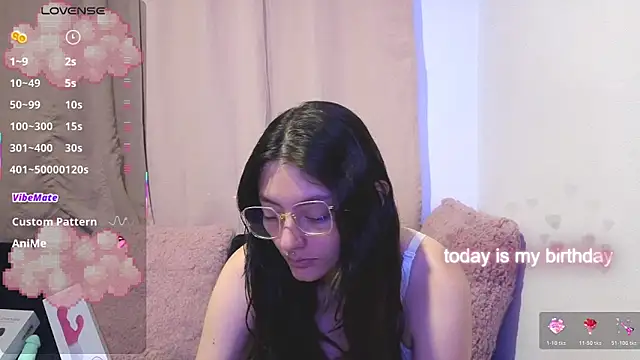 Snapshot of lessliee22_ chatting on 13, 5, 2026 lessliee22 online show from 13, 5, 2026