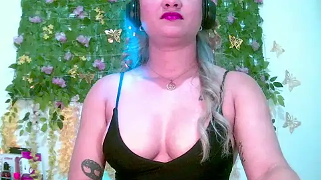 Crysrus online show from 4, 5, 2026