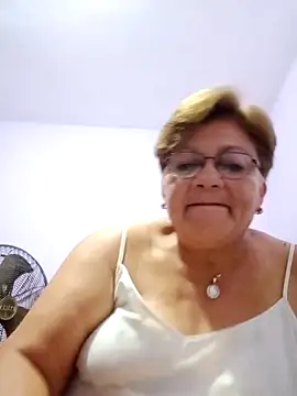 Madrastrahot69 online show from 19, 11, 2025