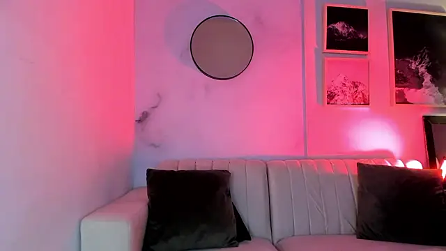 lara madisson online show from 4, 2, 2026