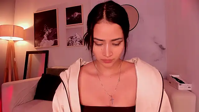 lara madisson online show from 2, 3, 2026