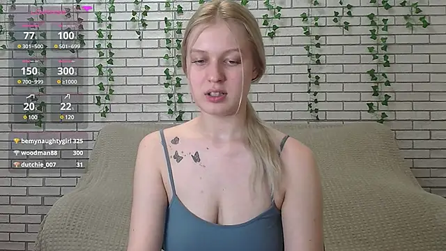 Snapshot of EmiliaDuchess chatting on 1, 2, 2025 EmiliaDuchess online show from 1, 2, 2025