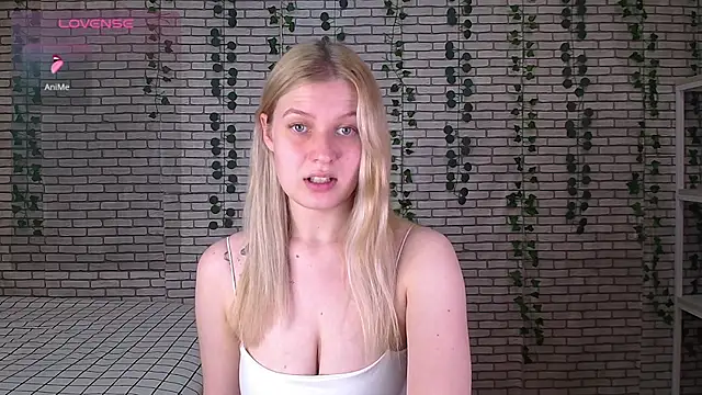 Snapshot of EmiliaDuchess chatting on 30, 9, 2025 EmiliaDuchess online show from 30, 9, 2025