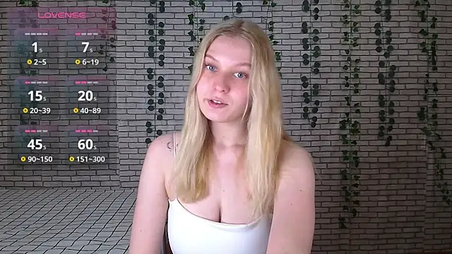 Snapshot of EmiliaDuchess chatting on 10, 9, 2025 EmiliaDuchess online show from 10, 9, 2025