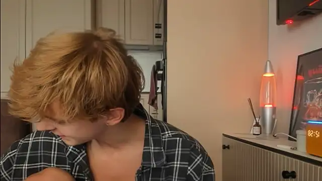 agelandreww online show from 30, 5, 2026