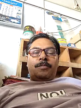 Snapshot of Srmotrs chatting on 4, 6, 2026 Srmotrs online show from 4, 6, 2026
