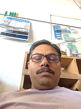 Snapshot of Srmotrs chatting on 24, 4, 2026 Srmotrs online show from 24, 4, 2026