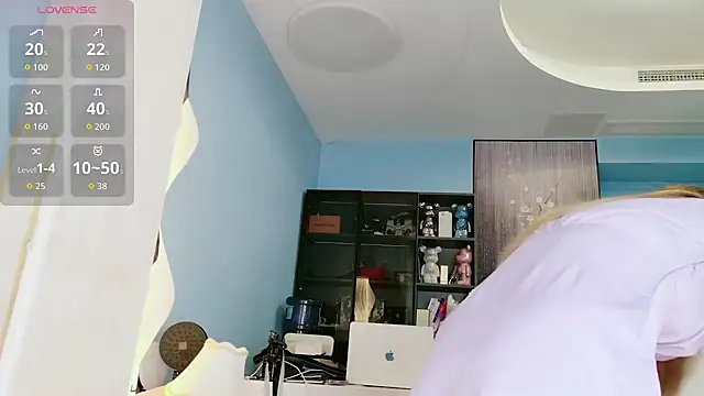 Snapshot of HU131452 chatting on 12, 7, 2026 HU131452 online show from 12, 7, 2026