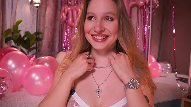 Snapshot of AnnLevine chatting on 21, 9, 2025 AnnLevine online show from 21, 9, 2025