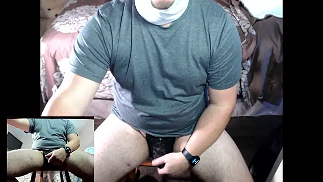 Snapshot of fatboi2slim123 chatting on 7, 1, 2025 fatboi2slim123 online show from 7, 1, 2025