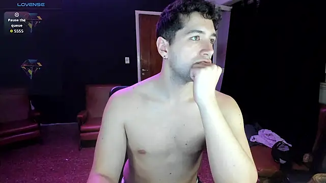 Snapshot of CB-Nick chatting on 15, 10, 2025 CB-Nick online show from 15, 10, 2025